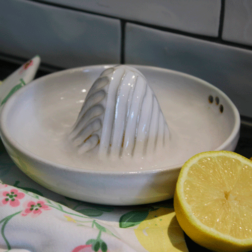 Citruspress timmervikens keramik presentproffsen keramik handgjord drejad